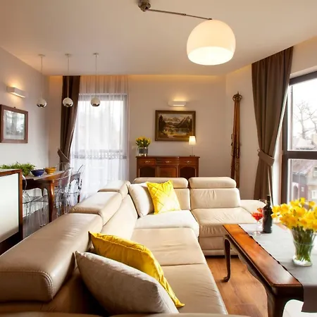 Panorama Gor - Centrum Miasta Z Widokiem Na Szrenice