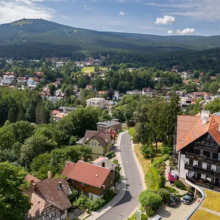 Panorama Gor - Centrum Miasta Z Widokiem Na Szrenice Шклярська Поремба