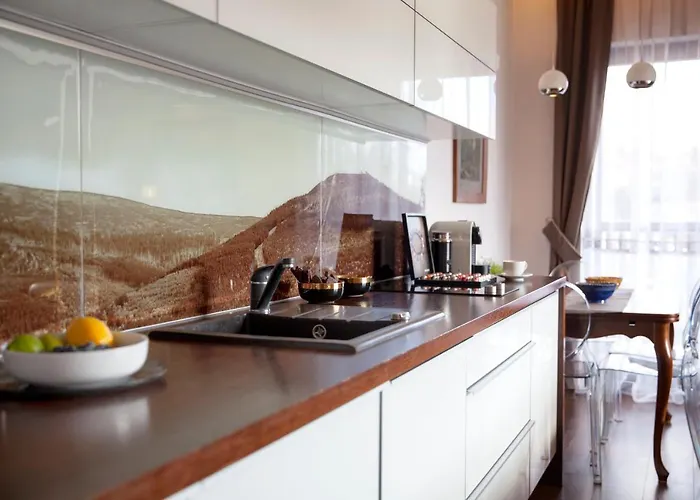 Panorama Gor - Centrum Miasta Z Widokiem Na Szrenice