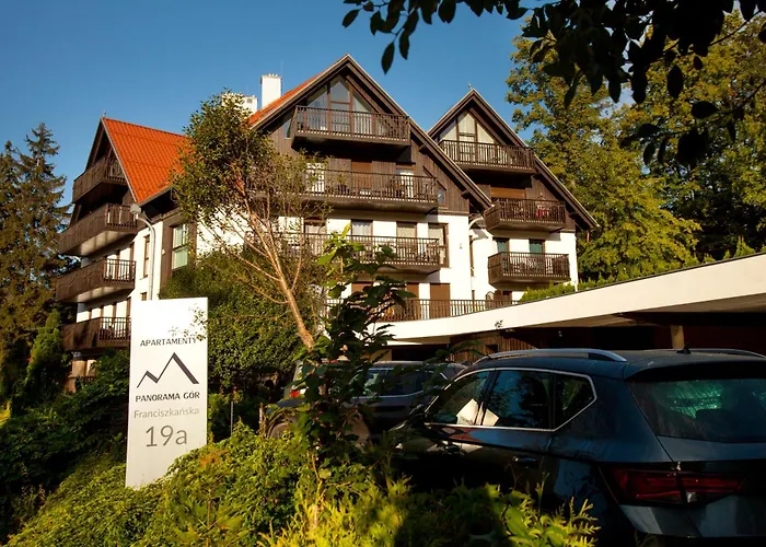 Panorama Gor - Centrum Miasta Z Widokiem Na Szrenice *