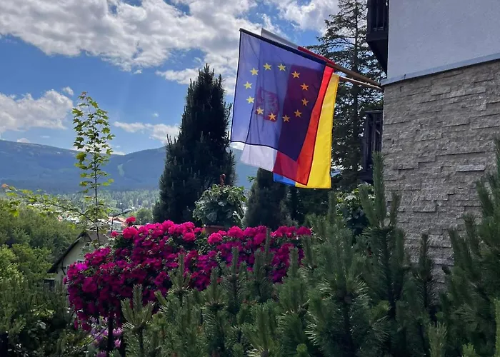 Panorama Gor - Centrum Miasta Z Widokiem Na Szrenice