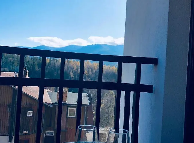 Panorama Gor - Centrum Miasta Z Widokiem Na Szrenice